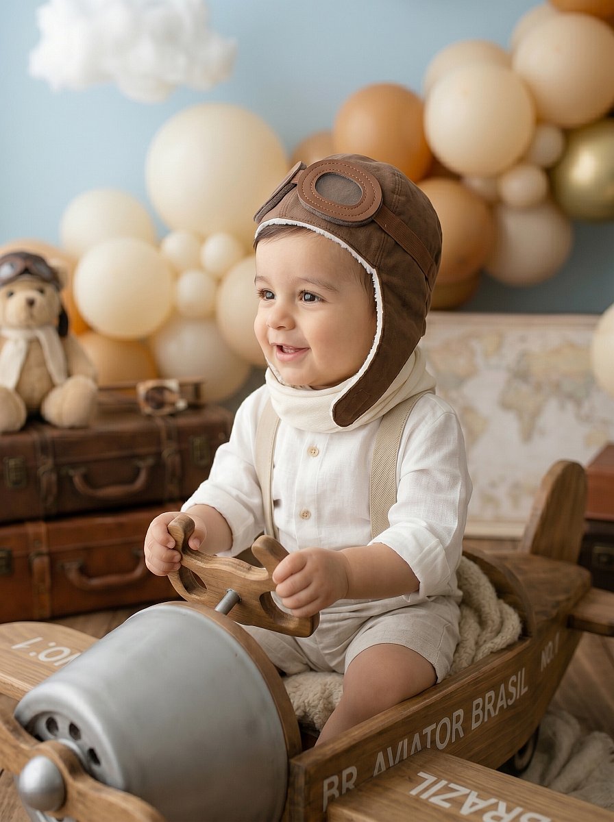 Lucas (2)